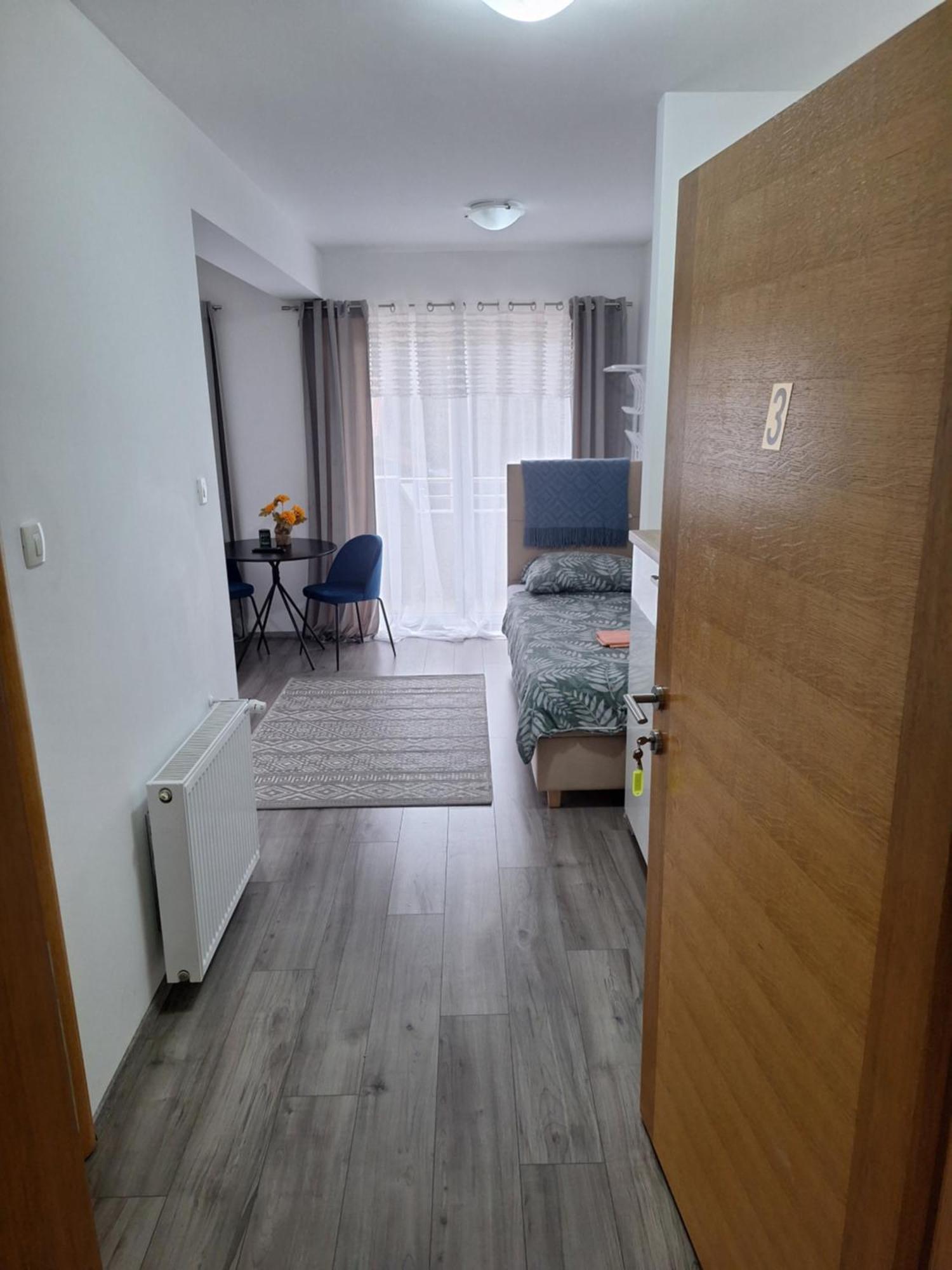 Hotel Sobe Sky Fužine Esterno foto